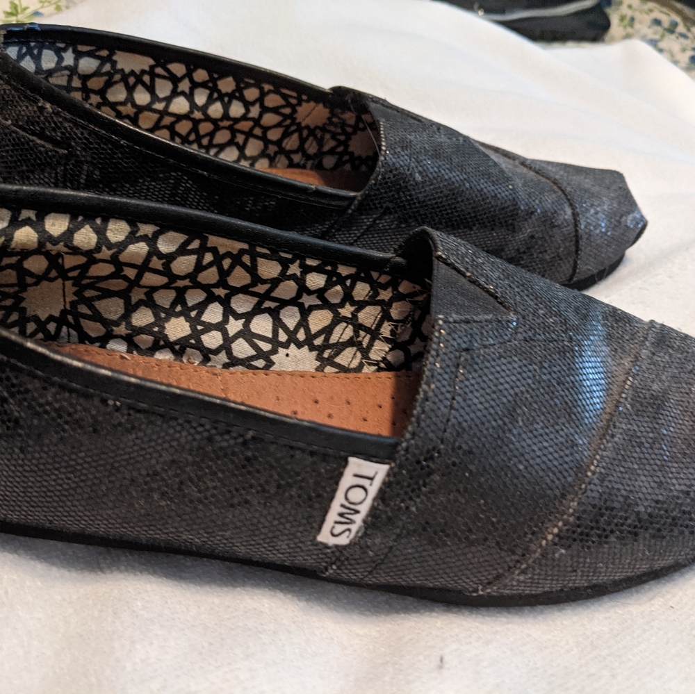 Tom's women's black shimmer